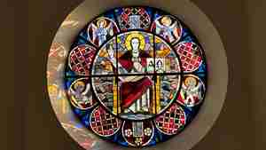 2026-03-02 Buntes Fentser Kirche 2