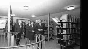 23.10.2022 90 Jahre Stadtbücherei 1971 - Eröffnung des Neubaus für die Kreis- und Stadtbücherei 1971