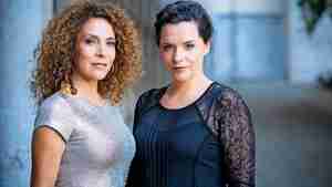 Marie Giroux (links) und Jenny Schäuffelen bringen Pariser Flair ins Stadthaus.