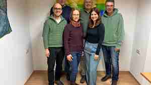 Der neu gewählte Vorstand der Burgdorfer Grünen: Lennart Steinhoff (von links), Cord Steinbeck-Behrens, Ina Peters, Jens Fricke, Pia Traulsen und Andreas Schellenberger.