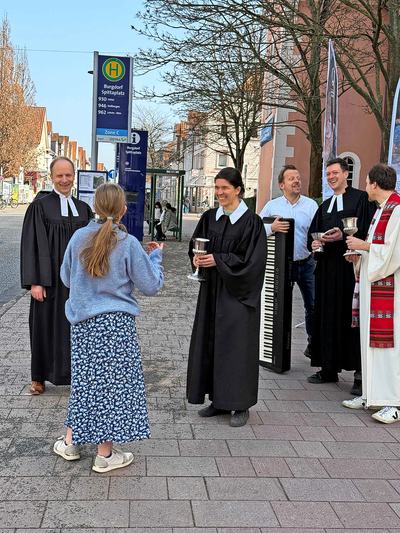 260325_bu_kirchengemeinden_gruendonnerstag
