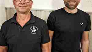 Frank Duensing (links) ist der neue 2. Vorsitzende der Burgdorfer Schützengesellschaft, Patrick Wiebeler übernimmt den Posten des 2. Schatzmeisters.