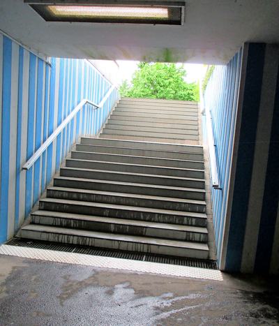 260512_bu_bahnhofstreppe