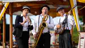 Aue-Führung mit Livemusik der Marshmallows (1)
