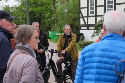 Aue-Führung mit Steffen Hipp (Mitte)