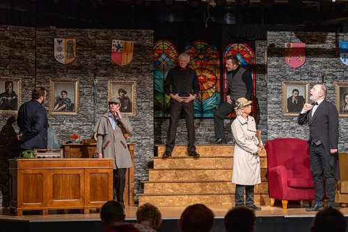 BretterWelt begeistert mit Edgar-Wallace-Krimi im StadtHaus Burgdorf