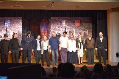 Bretterwelt spielt Das indische Halstuch  (4)