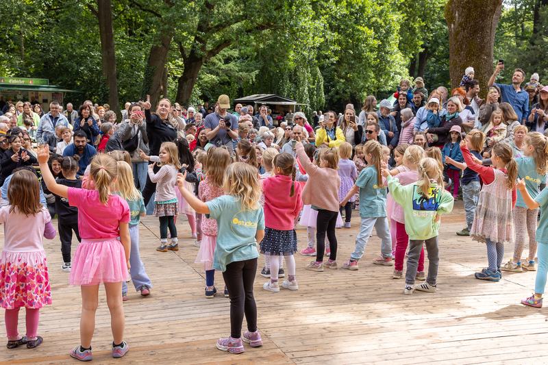 Musik undTanz im Stadtpark am 14. Mai 2026
