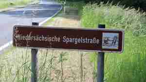Nds. Spargelstraßen Schild