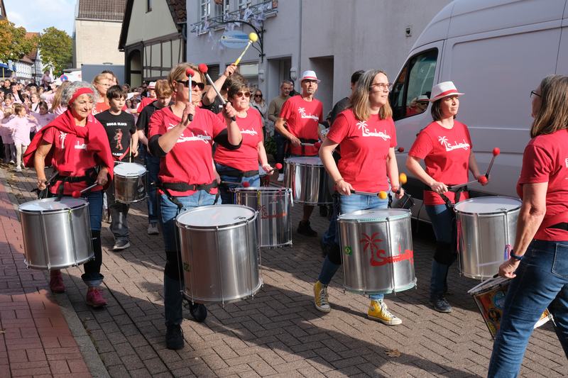 Oktobermarkt-Einzug_02102026_32