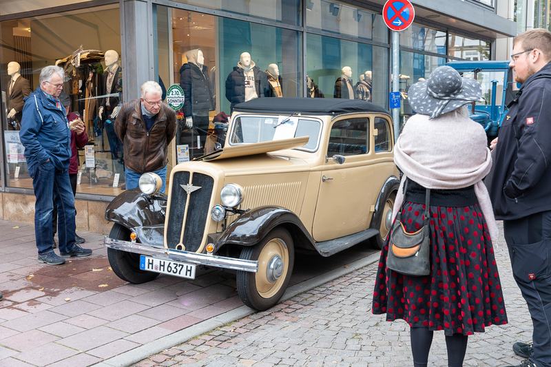 Oldtimer-Schau auf dem Stadtfest Oktobermarkt_am 5_10_24