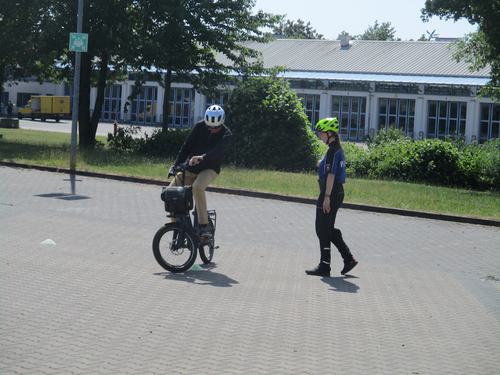 Sicher mit dem Pedelec unterwegs: Polizei Burgdorf bietet Kurse und Themenradtouren für ältere Verkehrsteilnehmer an