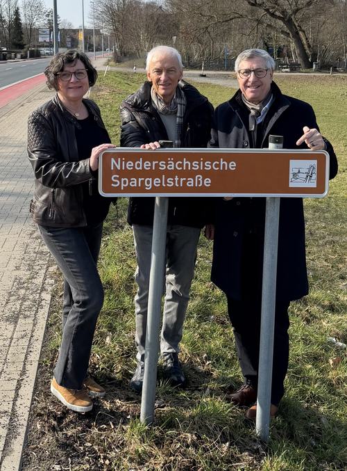 Pressefoto 1 Neue Schilder Burgdorf .jpg (002)