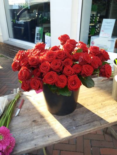 Pressefoto_Rosen_Deutsche_Marktgilde_Wochenmarkt