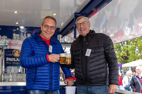 Prominentenzapfen: Beim Oktobermarkt geht es wieder an den Zapfhahn