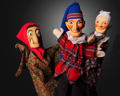 Spielvergnügen mit Luftballonpuppen am 15. Februar