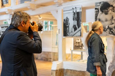 Sergio Siano in der DIego Maradona-Ausstellung