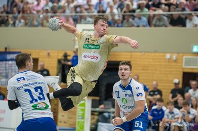 TSV_Burgdorf_U23_Thorge_Lutze_beim_Torwurf