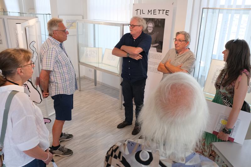 Til Mette-Cartoonausstellung