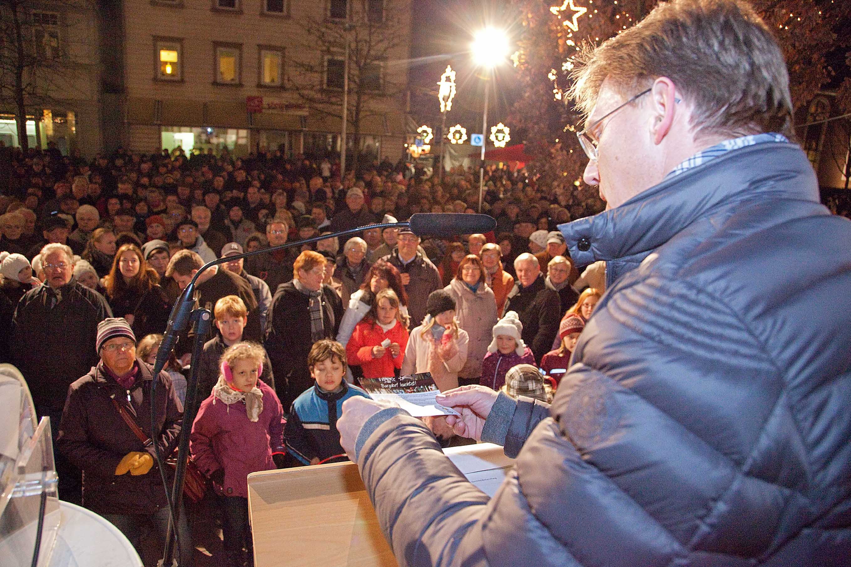 Verlosungsaktion Burgdorf leuchtet am 29. November 2024 (1)