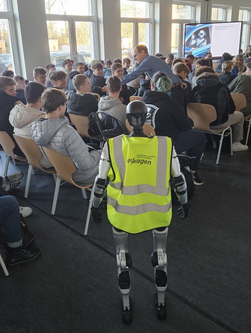 Zukunft zum Anfassen – humanoide Robotik live an den beruflichen Gymnasien Burgdorf