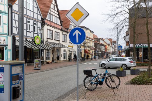 Vorfahrtsstraße
